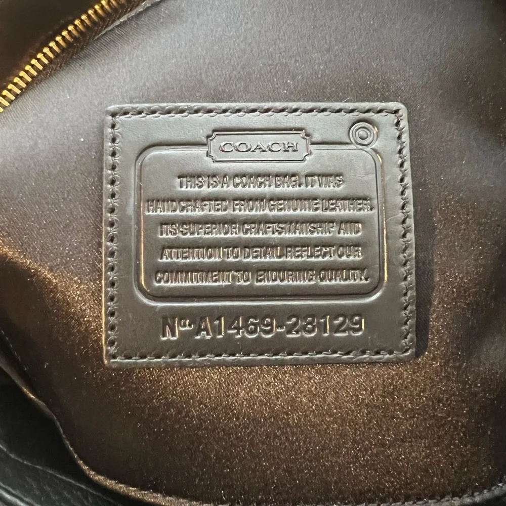 Large Pebbled Leather Coach Borough Bag (Rare) - Picture 9 of 16